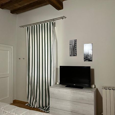 Maison Vert Appartamento In Centro Storico A Модена Екстериор снимка