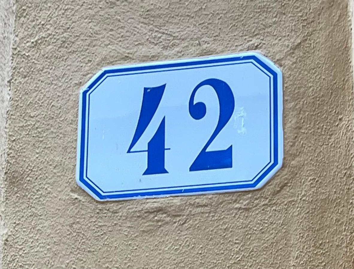 Maison Vert Appartamento In Centro Storico A Модена Екстериор снимка